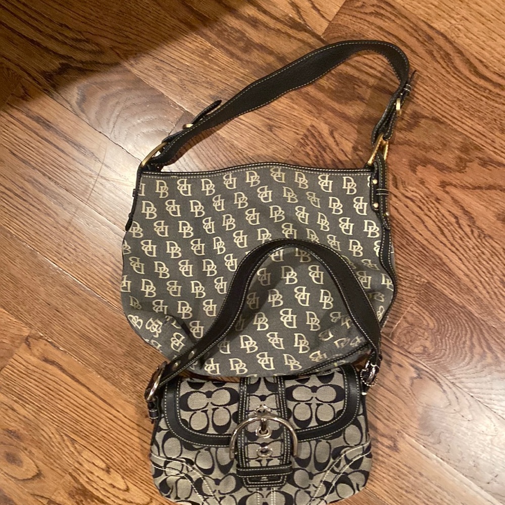 2 for 1! Vintage bags!